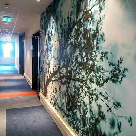 Quality Pond فندق