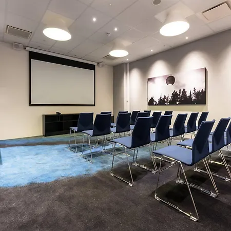 Quality Pond فندق 3*