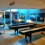 Quality Pond Hotel 3*