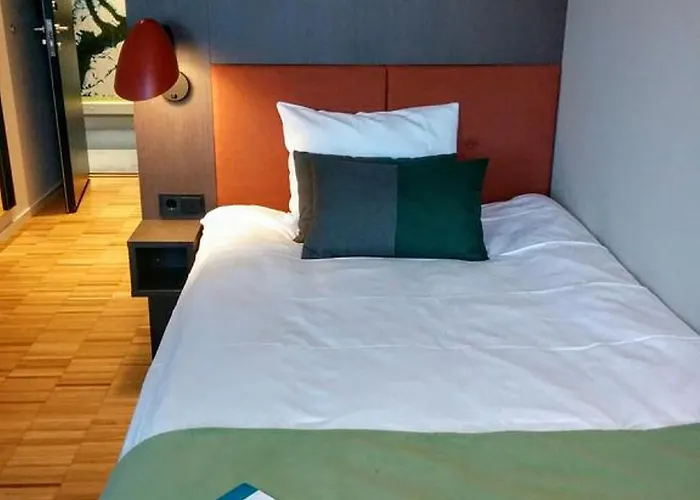 Quality Pond Hotel 3*